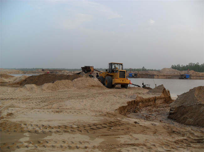 鹤壁砂石厂处理废水设备细砂回收机已顺利到达现场